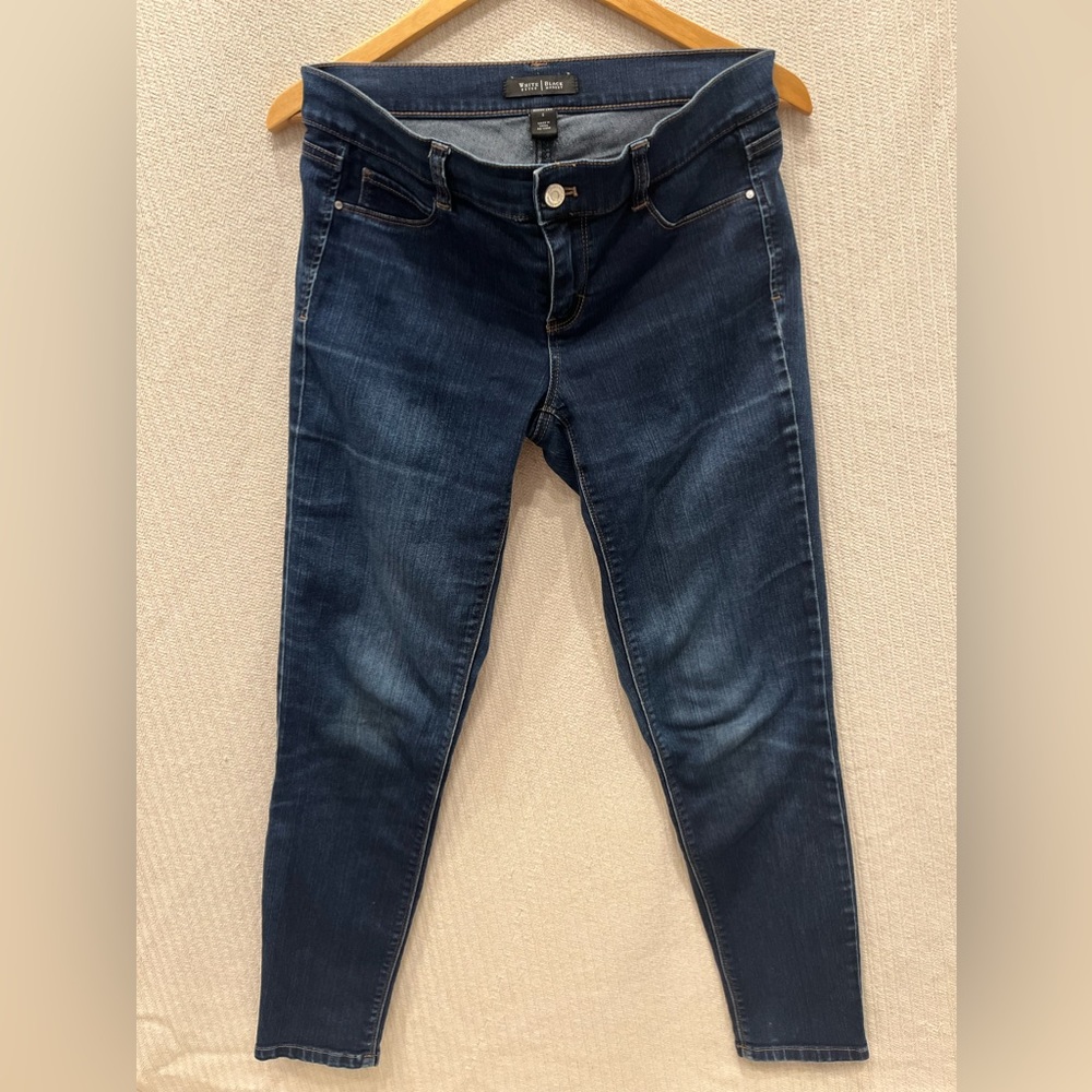 White House Black Market Skinny Leg Jeans